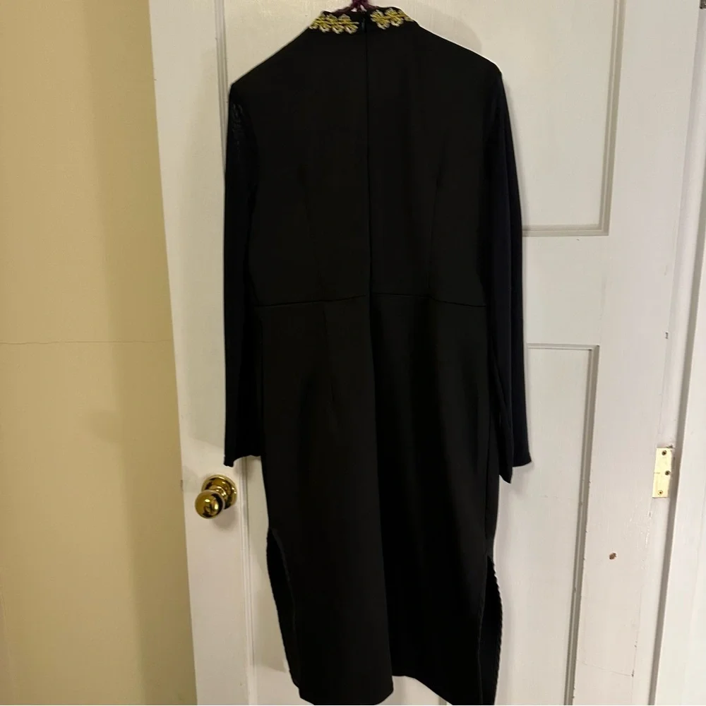 Elegant Black and Gold Long Sleeve Dress - Picture 8 of 10